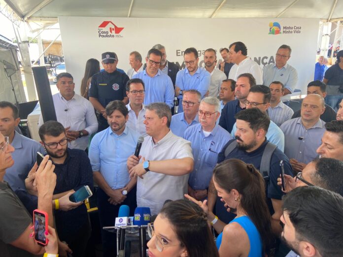 Não vamos perder prazos com a assinatura de contrato, o trem intercidades vai ser uma realidade diz Tarcísio