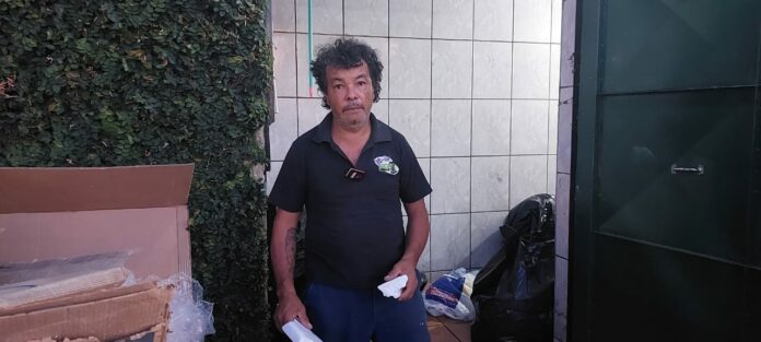 Homem conta como encontrou recém-nascido em lixeira de condomínio Homem conta como encontrou recém-nascido em lixeira de condomínio