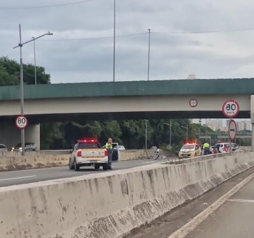 Motociclista morre em acidente de moto na Mario Covas Motociclista morre em acidente de moto na Mario Covas