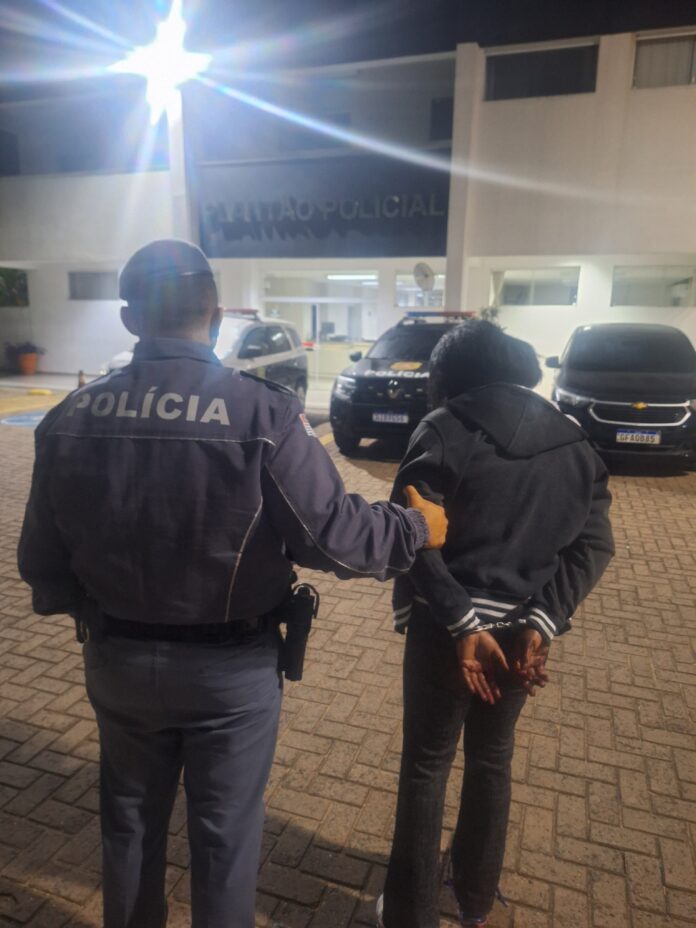 Filha mata mãe espancada em apartamento de Jundiaí