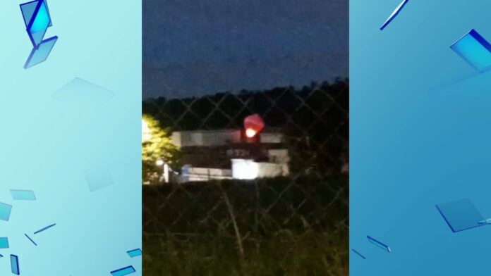 Balão cai e pega fogo sobre hospital em Campinas Balão cai e pega fogo sobre hospital em Campinas