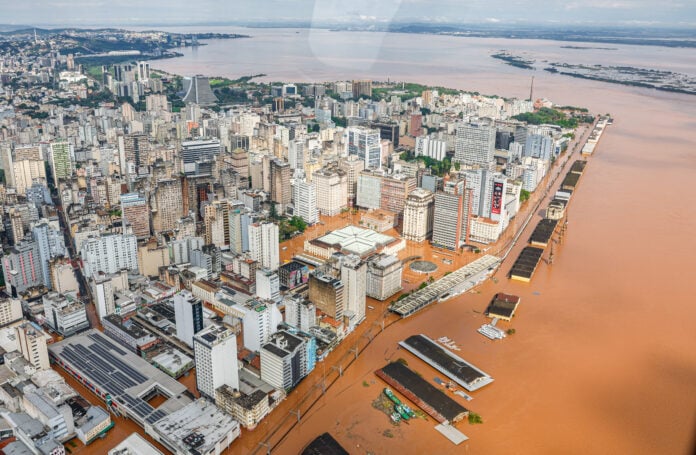 Lula faz sobrevoo das áreas afetadas pelas chuvas em Canoas Tragédia no Rio Grande do Sul veja como doar