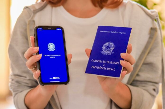 trabalho_carteira_digital_-_foto_guilherme_sircili_2105 Sine-PB abre oportunidades em 14 municípios