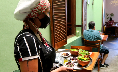 Curso-senhores_1 Jacareí está com 150 vagas abertas para cursos gratuitos na área de turismo