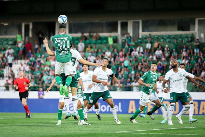 Guarani recebe o Goiás, leva virada nos acréscimos e amplia jejum de vitórias. Foto: Raphael Silvestre/Guarani FC.