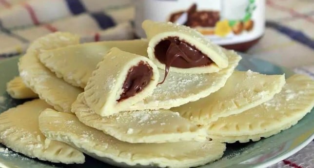 Saiba como preparar um sensacional pastelzinho de leite de ninho com Nutella