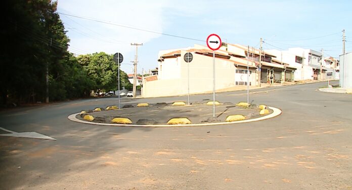 Garçom é perseguido após sair do trabalho e morre; ex da atual namorada foi preso