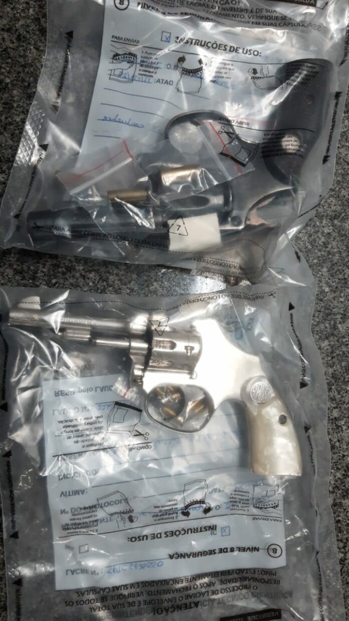 Segundo a PM, a suspeita teria dito que era vítima de violência doméstica