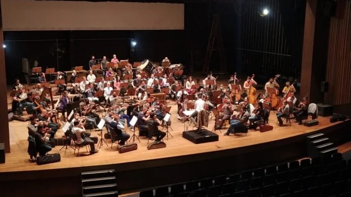 Linhas operam das 16h até as 23h; ponto de partida é do Terminal Central