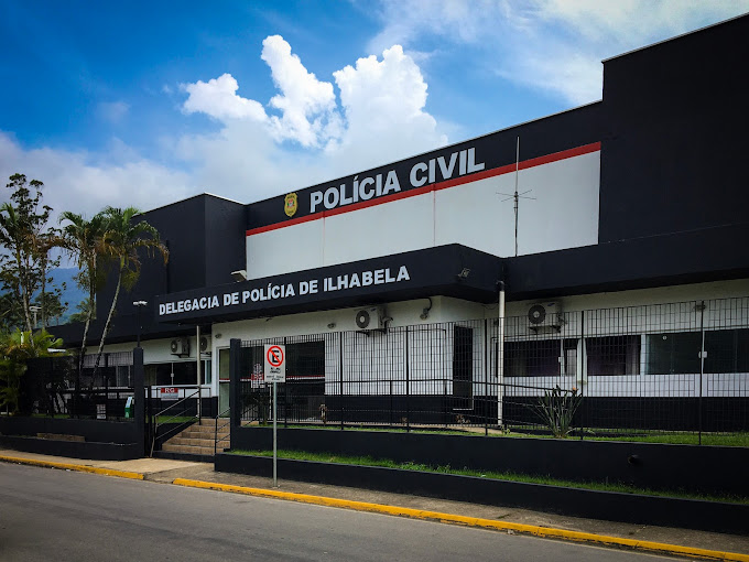 Delegacia de Ilhabela homem morre baleado em carro em ilhabela