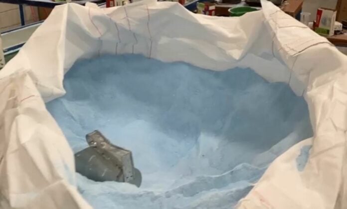 A fábrica funcionava no Distrito Industrial de forma clandestina: 3 pessoas foram presas