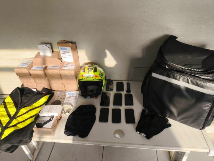 Falso entregador que aplicava golpes é preso após perseguição Falso entregador que aplicava golpes é preso após perseguição