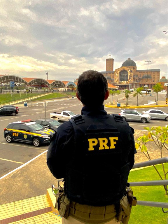 PRF inicia Operação Santuário Nacional de Aparecida PRF inicia Operação Santuário Nacional de Aparecida