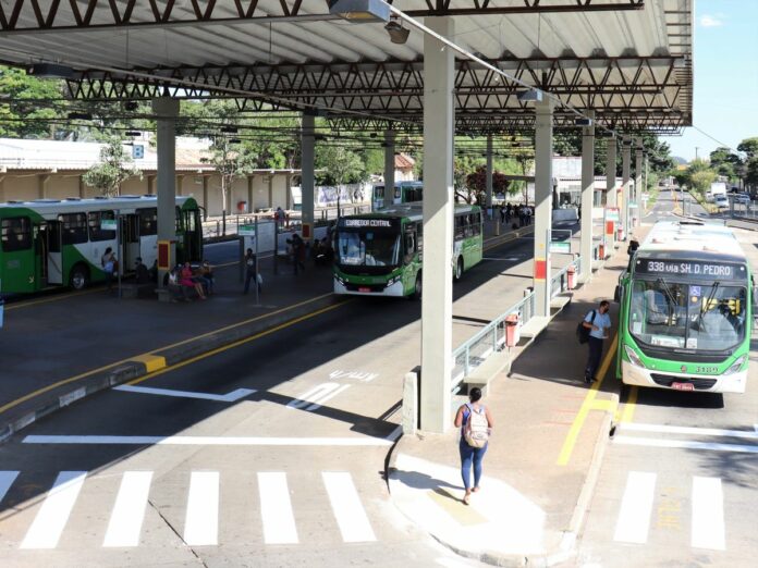 Campinas reforça linhas de ônibus para atender estudantes no Vestibular da Unicamp Campinas reforça linhas de ônibus para atender estudantes no Vestibular da Unicamp