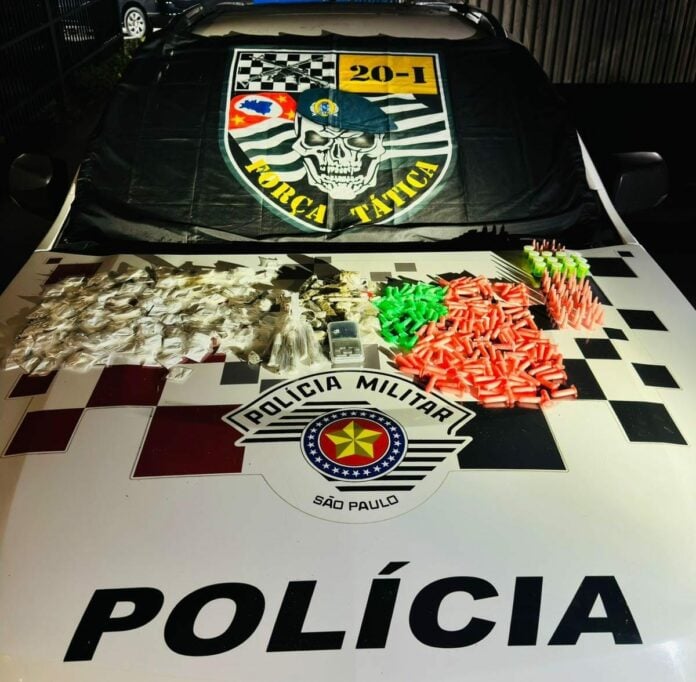 Taxista é preso com mais de 700 gramas de drogas em Caraguatatuba