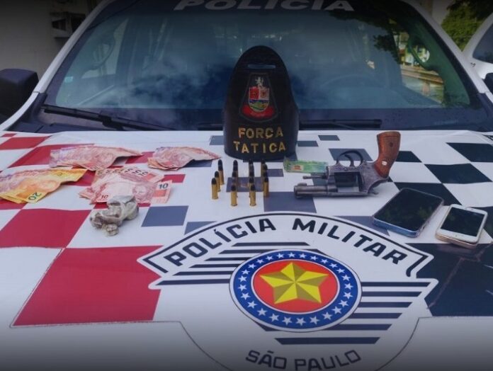 Cinco homens são presos em operação contra o tráfico de drogas em Aparecida