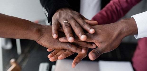 Candidaturas negras aumentaram nas Eleições 2024; número de pretos e pardos eleitos também cresceu