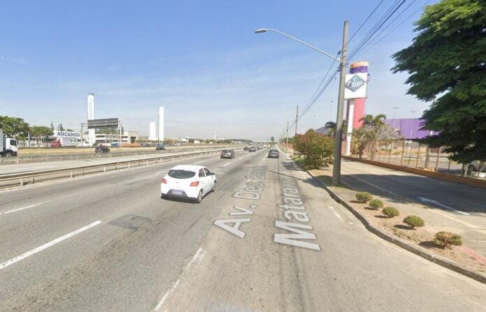 Acidentes causam congestionamento na Dutra em São José dos Campos; uma pessoa morreu Acidentes causam congestionamento na Dutra em São José dos Campos; uma pessoa morreu