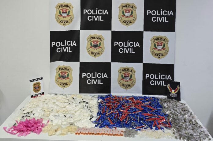 Polícia estoura Polícia estoura