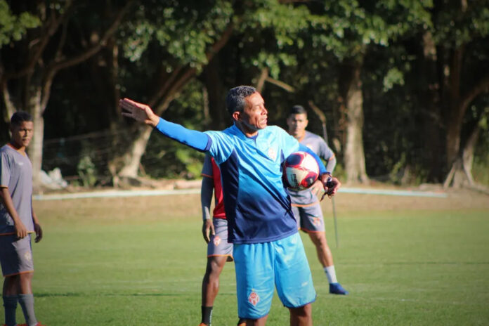 Taubaté anuncia retorno de Alberto Félix para a disputa do Paulista A2 de 2025