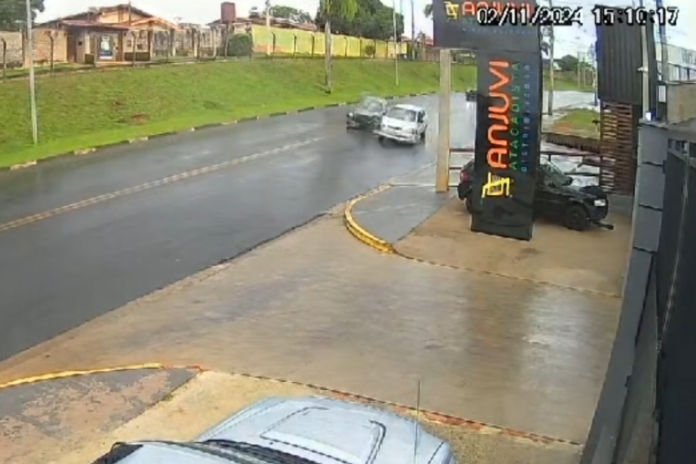 Os Guardas Municipais que atenderam a ocorrência relataram que não houve indícios de embriaguez no condutor do Astra, que também se recusou a realizar o teste do bafômetro