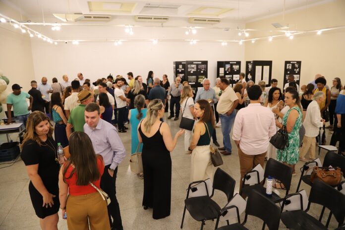 A inauguração do Centro de Formação Educacional ocorreu no fim da tarde de sexta-feira