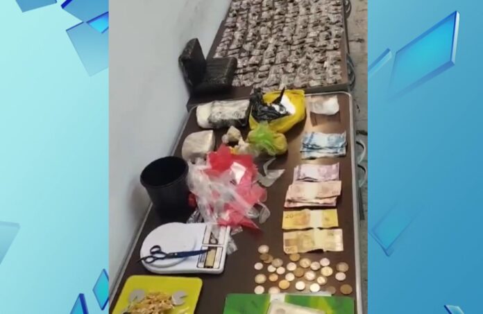 Três homens são presos em central de produção de drogas Três homens são presos em central de produção de drogas