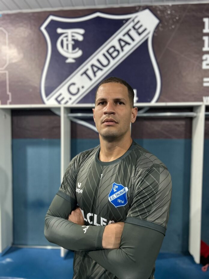Taubaté anuncia goleiro Samuel Pires como novo reforço para a Série A2 de 2025