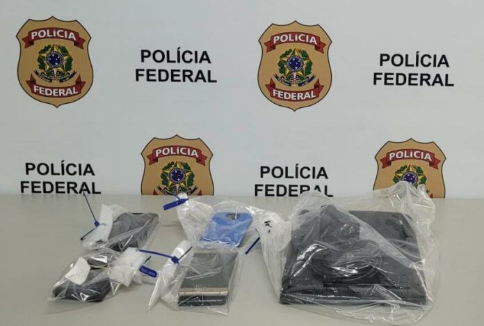 Homem de 32 anos é preso em operação da PF contra pornografia infantil em Taubaté Homem de 32 anos é preso em operação da PF contra pornografia infantil em Taubaté