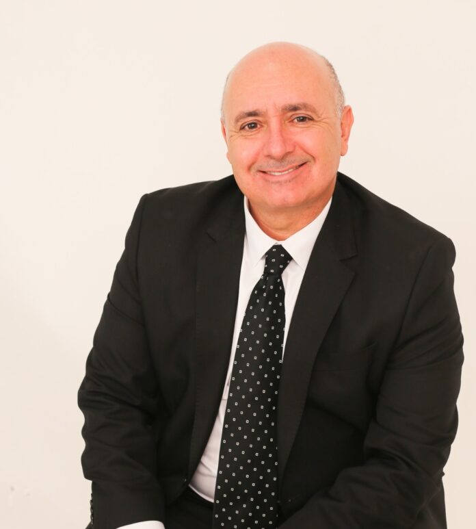 Sérgio Victor (Novo) anuncia vice-prefeito como secretário de Serviços Públicos Sérgio Victor (Novo) anuncia vice-prefeito como secretário de Serviços Públicos