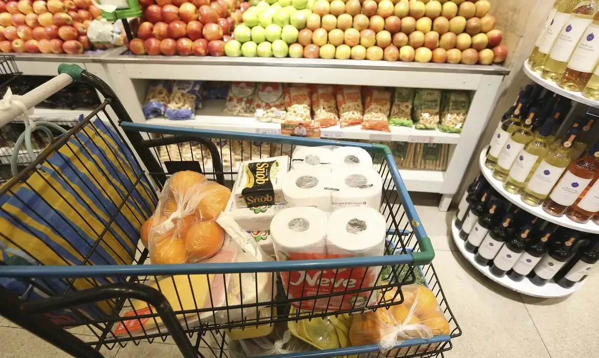João Pessoa registra queda de até 6,71% no preço da cesta básica em julho