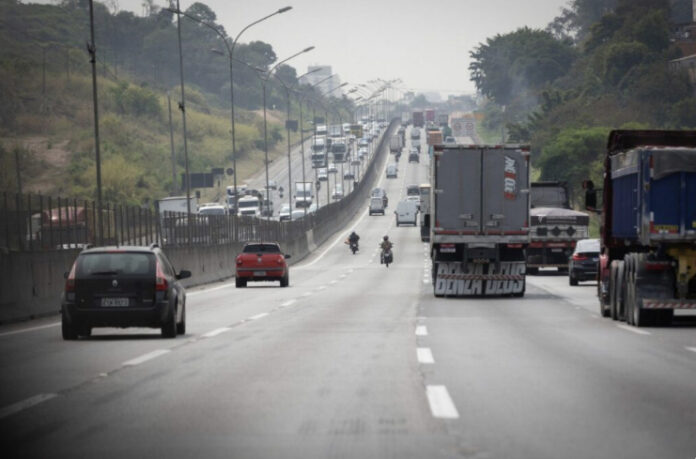 1ADB475D-AE14-4C6B-A359-8625E67DC30C