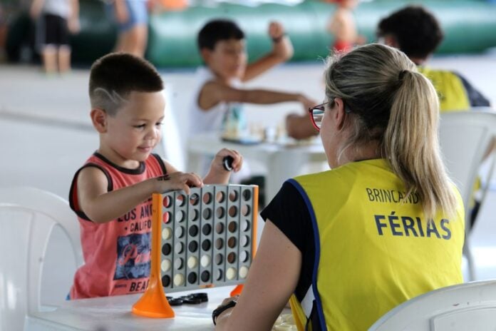 Programa 'Brincando nas Férias' tem programação em 23 locais de São José nesta semana; veja a lista Programa 'Brincando nas Férias' tem programação em 23 locais de São José nesta semana; veja a lista