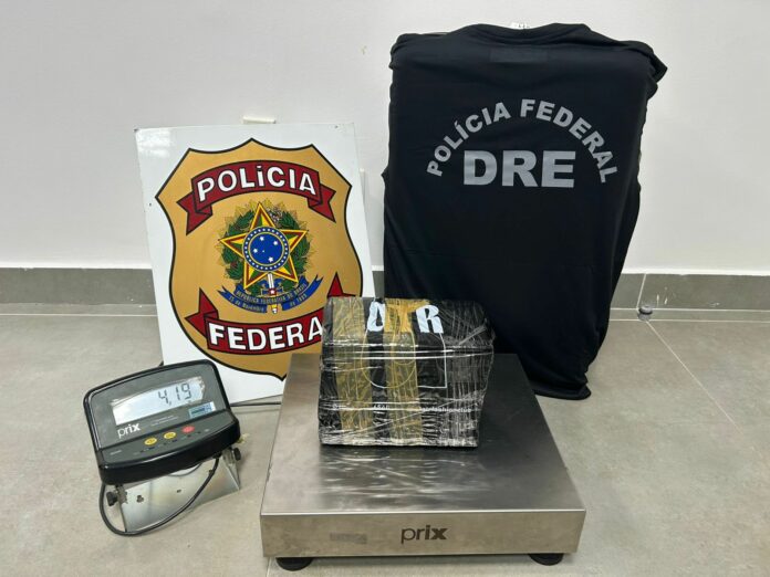 Passageiro estrangeiro é preso com 4,2 kg de drogas em Viracopos