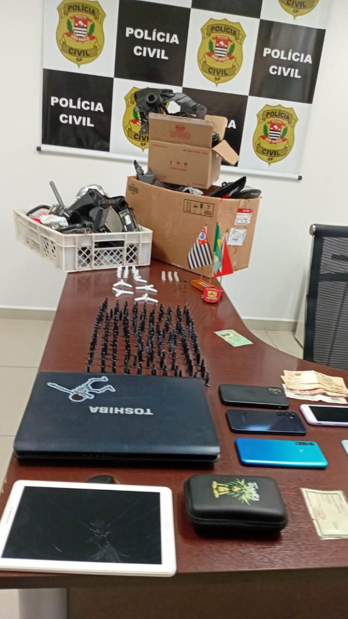 Dupla especializada em roubos de moto é presa em operação Dupla especializada em roubos de moto é presa em operação