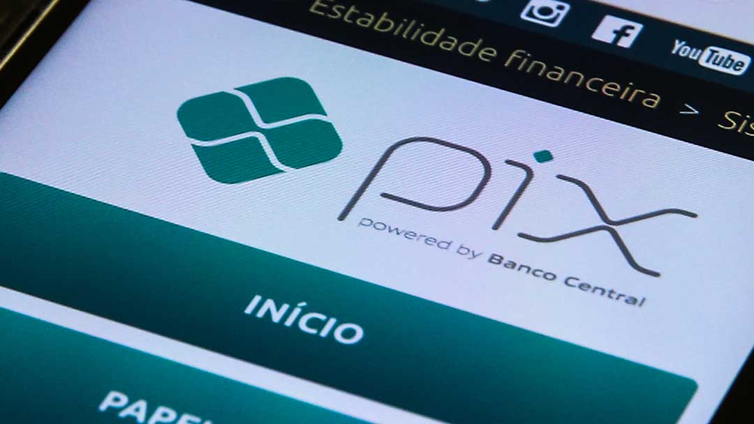 Pix apresenta problemas neste domingo