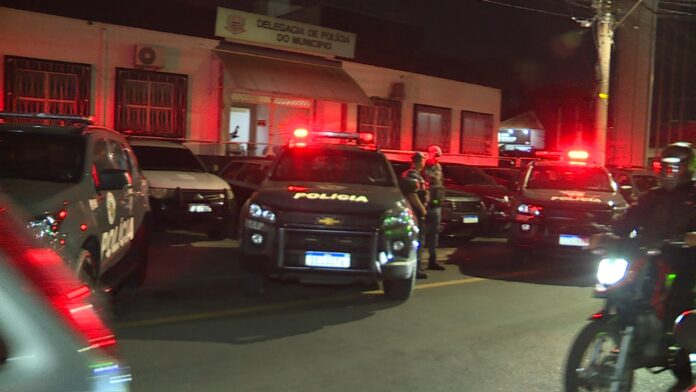 Confronto entre PM e criminosos termina com traficante perigoso morto Confronto entre PM e criminosos termina com traficante perigoso morto