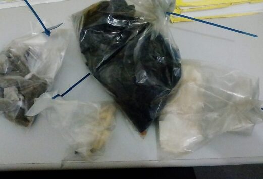 Mulher é presa em flagrante por tráfico de drogas em Campos do Jordão