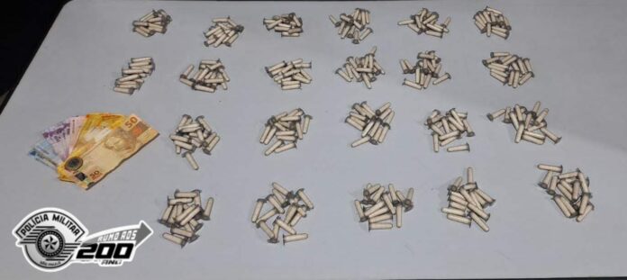 Homem é preso com mais de 300 porções de cocaína em Jacareí