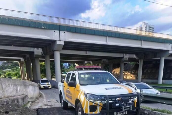 Acesso da avenida Maria Covas, em São José, é liberado após interdição