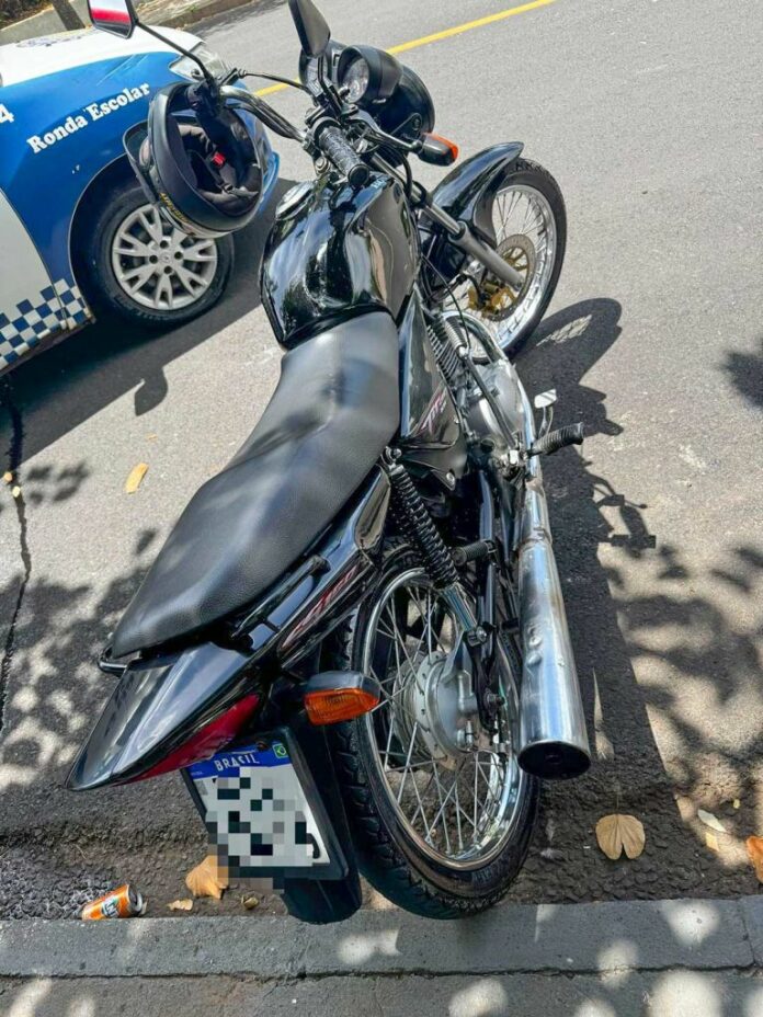 gcm-de-aracatuba-flagra-motociclista-em-manobra-perigosa-e-aplica-autuacoes Foto: Divulgação