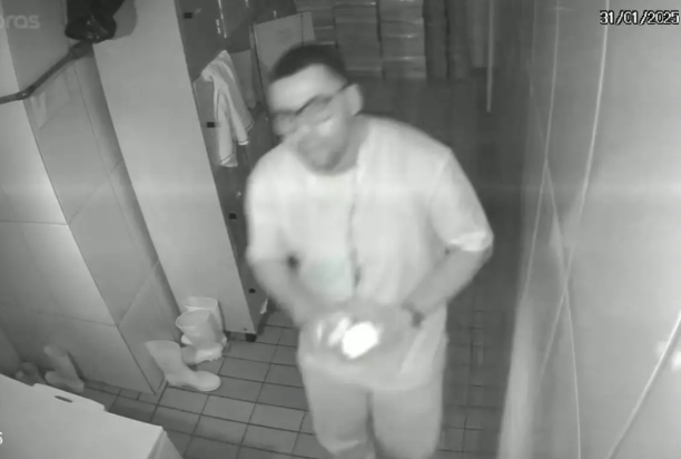 homem rouba shopping