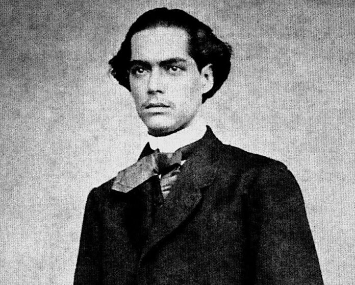 Quem é Castro Alves, poeta brasileiro citado em diversas músicas da MPB?