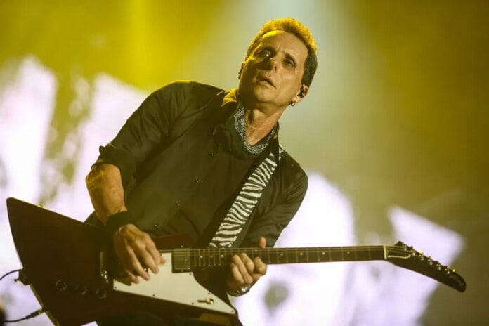 Você sabe quem é Alexandre de Orio, que vai substituir Tony Bellotto nos Titãs?