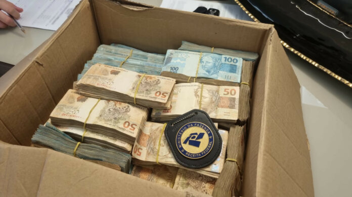 Guaratinguetá é alvo de operação da PF e Receita contra falsa consultoria tributária que causou prejuízo de R$ 450 milhões Guaratinguetá é alvo de operação da PF e Receita contra falsa consultoria tributária que causou prejuízo de R$ 450 milhões