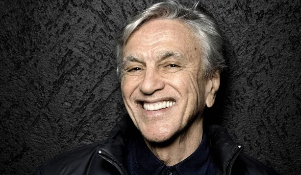 Caetano Veloso descarta aposentadoria e prepara novos projetos