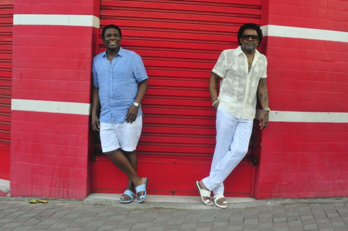 ‘Empretecendo’, álbum que une Xande de Pilares e Neguinho da Beija Flor