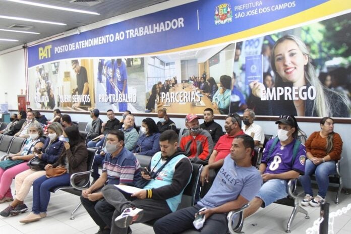 PAT de São José oferece 559 vagas de emprego na segunda-feira (28) PAT de São José oferece 559 vagas de emprego na segunda-feira (28)