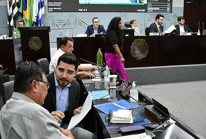 17-sessao-tem-seis-itens-na-pauta Foto: Divulgação