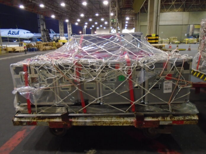 Viracopos recebe 34 toneladas de equipamentos da turnê da banda System Of a Down